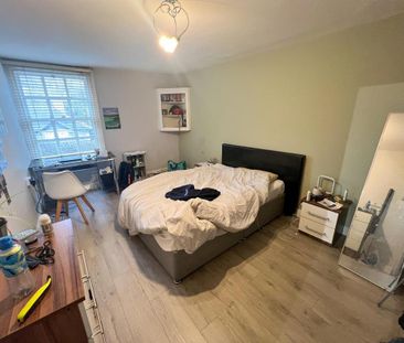 8 bedroom private hall to rent - Photo 5