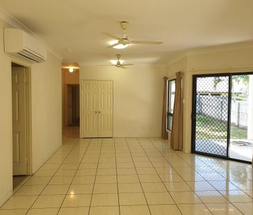 BEAUTIFUL FAMILY HOME - Photo 6