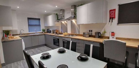 Cross Hedge Close Room 5 - Photo 2