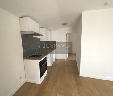 Location Appartement 2 pièces 29m² GONFARON 83590 - Photo 3
