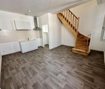 A VILLENEUVE SUR LOT, RIVE DROITE APPARTEMENT ATYPIQUE DE 50 - Photo 2