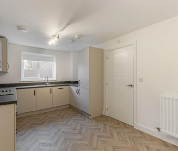 3 bedroom detached house to rent - Photo 4