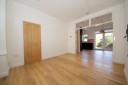 3 bedroom terraced house to rent - Photo 5