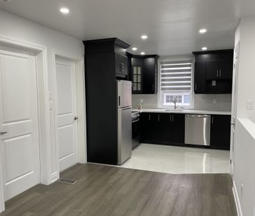 For Lease - 530 Country Glen Unit# Coach, Markham, Ontario - Photo 4