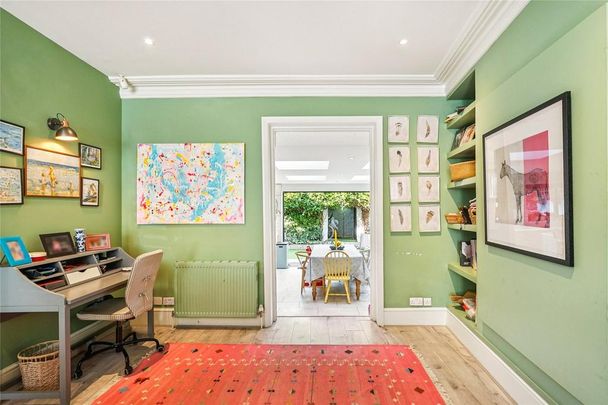 4 bedroom terraced house to rent - Photo 1