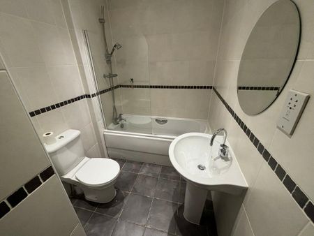 2 bedroom terraced house to rent - Photo 4