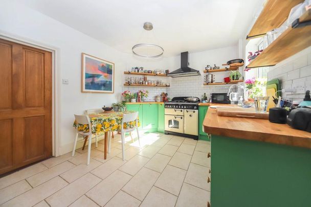 2 bedroom semi-detached house to rent - Photo 1