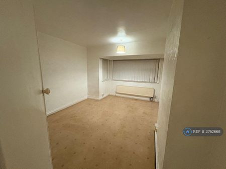 2 bedroom semi-detached house to rent - Photo 5