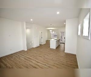 3 Bed 2.5 Bath Dbl Garage Balcony Townhouse For Rent Leduc - Photo 2