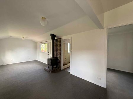 CUTE ONE BEDROOM COTTAGE - Photo 4