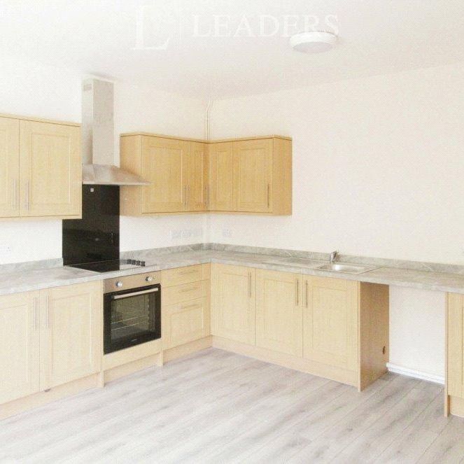 3 bedroom flat to rent - Photo 1