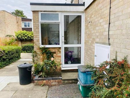 2 bedroom maisonette to rent Grenville Court - Photo 3