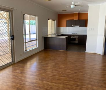 29 Swainsona Street, Roxby Downs, SA 5725 - Photo 2