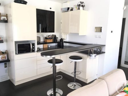 Location Maison 4 pièces 102m² AIGUEPERSE 63260 - Photo 3