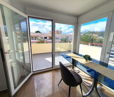 Fully refurbished top floor apartment located in Palma Nova close t... - Photo 1