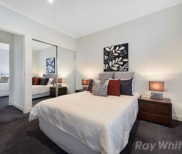 PREMIUM 5-BEDROOM WAVERLEY PARK ENTERTAINER - Photo 2
