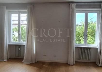 Parioli-Piazza delle Muse: Restored 3 bedroom, 3 Bath, spacious living, kitchen, balcony, near park, master bed & 2 single bedrooms. Ref 1045