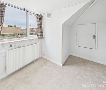 3 bedroom semi-detached bungalow to rent - Photo 4