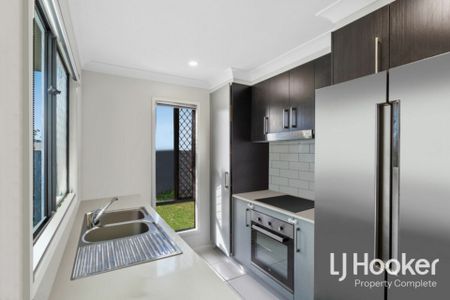 When Convenience Matters - Well Appointed Property - Walking Distance to Coles Precinct - Photo 4