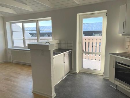 Dejlig 2-værelses lejlighed i et skønt område - Photo 2