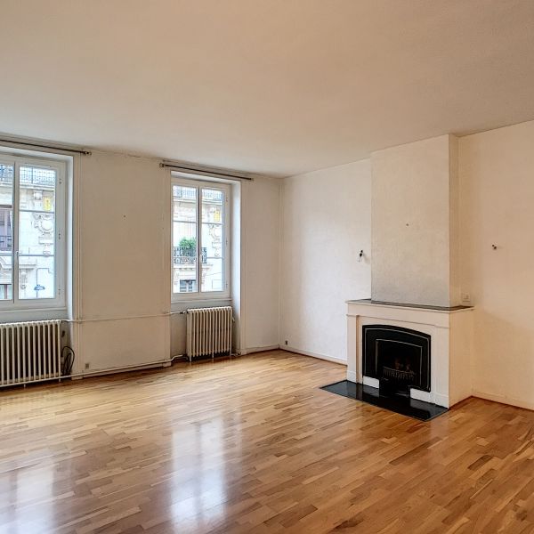 Location Appartement 3 pièces 86m² ROANNE 42300 - Photo 1