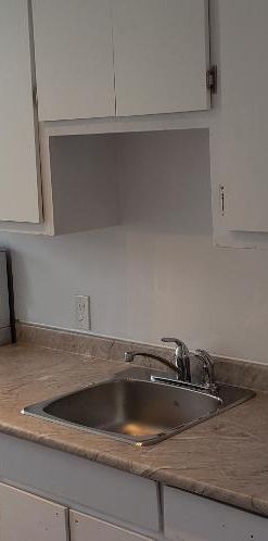 3 1/2 Métro Pie IX/Stationnement privé disponible - Photo 1