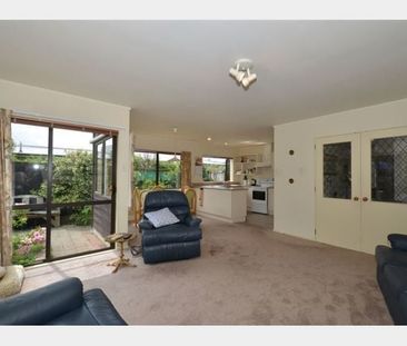 Charming Home in Johnsonville - Photo 6