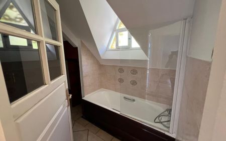 Maison à louer 5 pièces • Saint-Denis - Photo 4