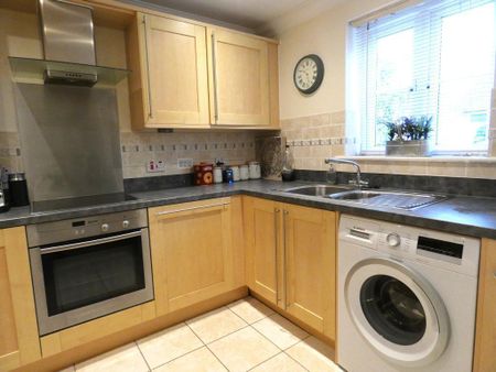 2 bedroom semi-detached house to rent - Photo 5