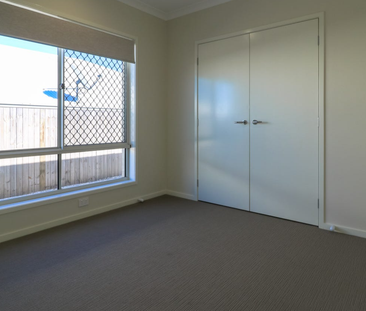 38 Opossum Cct, Springfield Lakes QLD 4300 - House For Rent | Domain - Photo 6
