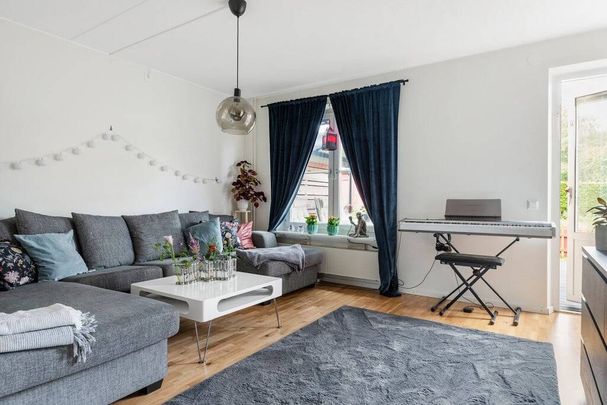 Gnejsvägen, Sigtuna - Photo 1