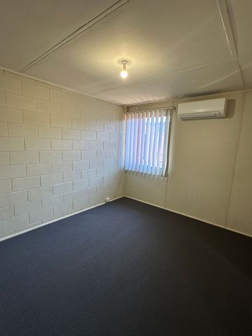 This 2 bedroom, 1 bathroom double story unit is up for lease - Photo 3