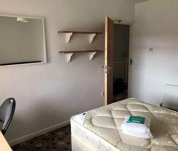 4 bedroom terraced house to rent - Photo 4