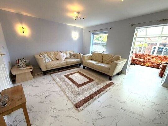 5 Bedroom Semi Detached House To Rent - Photo 1