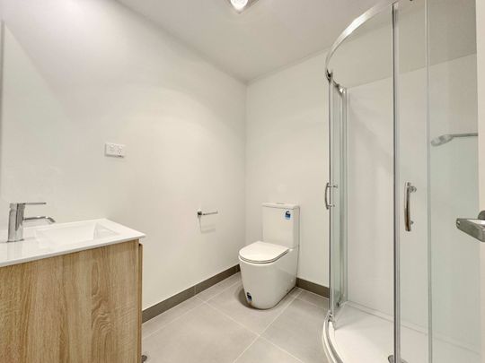 Executive Townhouse with Modern Design and Great Location - Photo 1