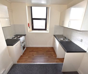 1 bedroom Flat in Towers Flat 1, Leeds - Photo 2