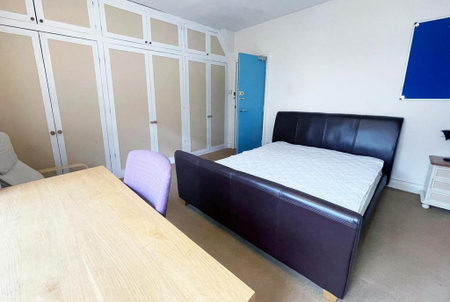 5 bedroom private hall to rent - Photo 5