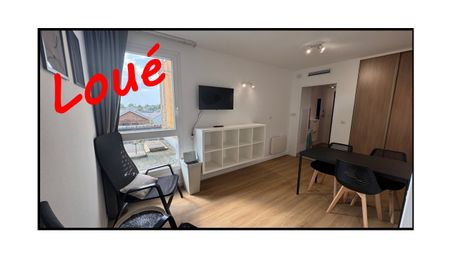 HAUT d'IDRON, Au Calme, T1 BIS Meublé en Résidence récente avec climatisation et parking privé, - Photo 3