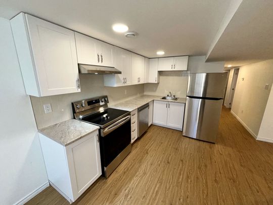 For Lease - 300 Dalehurst Drive Unit# B, Tanglewood - Grenfell Glen - Pineglen, Ontario - Photo 1