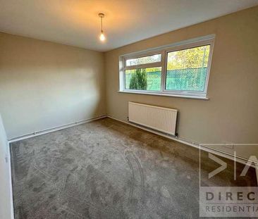 Skinners Lane, Ashtead, KT21 - Photo 4