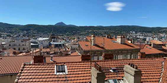 studio meublé avec coin chambre, place de la Victoire - Photo 3