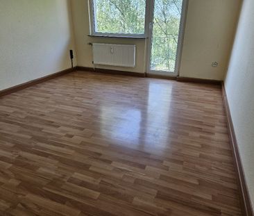 Bezugsfreie Mietwohnung mit ca. 62 m² Wohnfläche, 3 Zimmern und Balkon - Photo 2