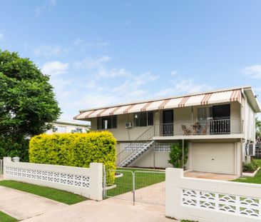 Move-In Ready Home in Prime Cranbrook Location - Photo 6