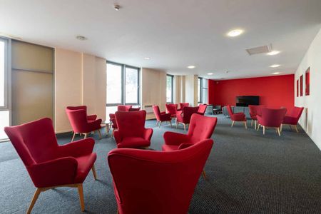 Silver Ensuite - Photo 4