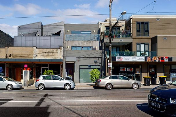 1/142 Melville Road, Brunswick West VIC 3055 - Photo 1