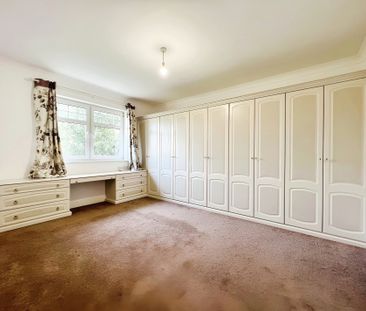 6 bed detached house to rent in Bulstrode Way, Gerrards Cross, SL9 - Photo 1