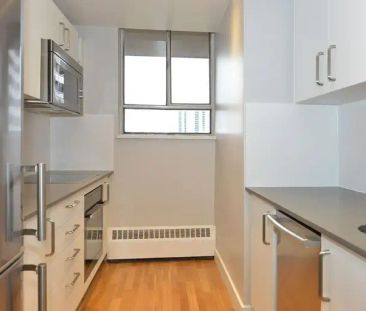 230 Oak Street | 230 Oak Street, Toronto - Photo 1