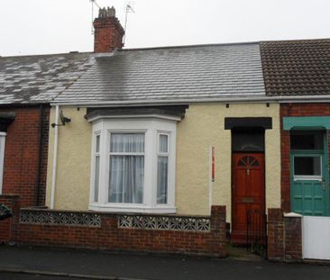 2 bedroom cottage to rent - Photo 1