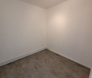 Location Appartement 3 pièces 80m² AVION 62210 - Photo 3