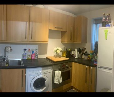 1 Bed Flat, Tippett Rise, RG2 - Photo 1